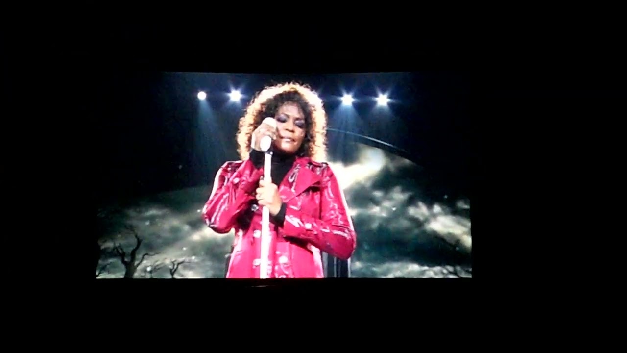 Whitney Houston - I Look To You (Live in London 2010)