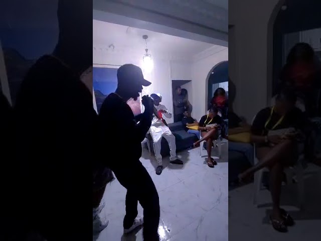 Give it up for the n!gga in white... #music #shorts #ace #237 auf YouTube ansehen Give it up for the n!gga in white... #music #shorts #ace #237 auf YouTube ansehen
