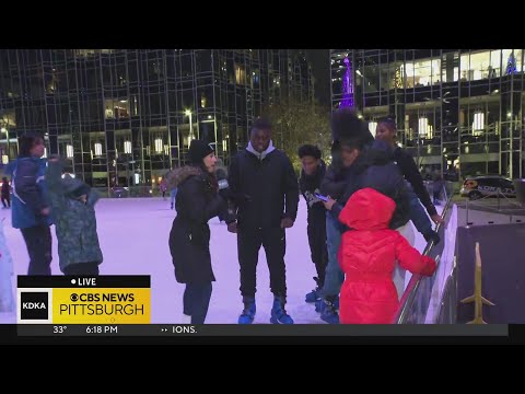 Video: Guide til PPG Ice Rink i Downtown Pittsburgh