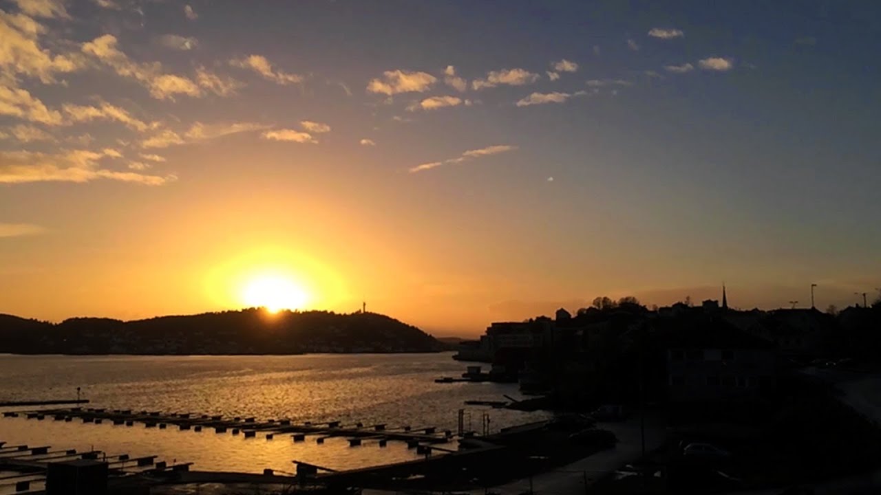 Häzel + Slakah the Beatchild - Chill Back (HD) - iPhone 5S slow-mo