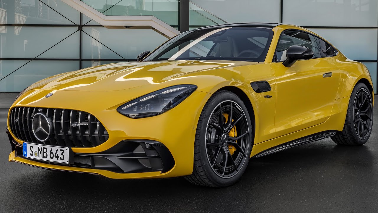 Обновленное 4-дверное купе Mercedes-AMG GT 2022: автомобиль для пятерых - новост