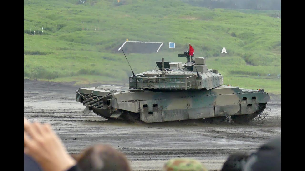 【大迫力】戦車の射撃！音の暴力！2015年総合火力演習