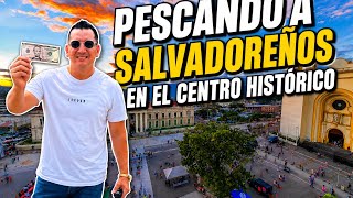 BROMA A SALVADOREÑOS CON BILLETE DE $5 EN EL CENTRO HISTÓRICO