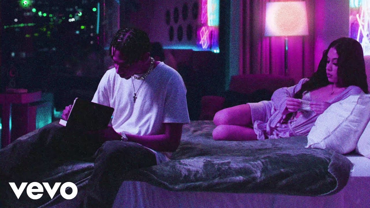 Παρακολούθηση SAHXL - ISN'T THE SAME (ACOUSTIC / Lyric Video) στο YouTube Παρακολούθηση SAHXL - ISN'T THE SAME (ACOUSTIC / Lyric Video) στο YouTube