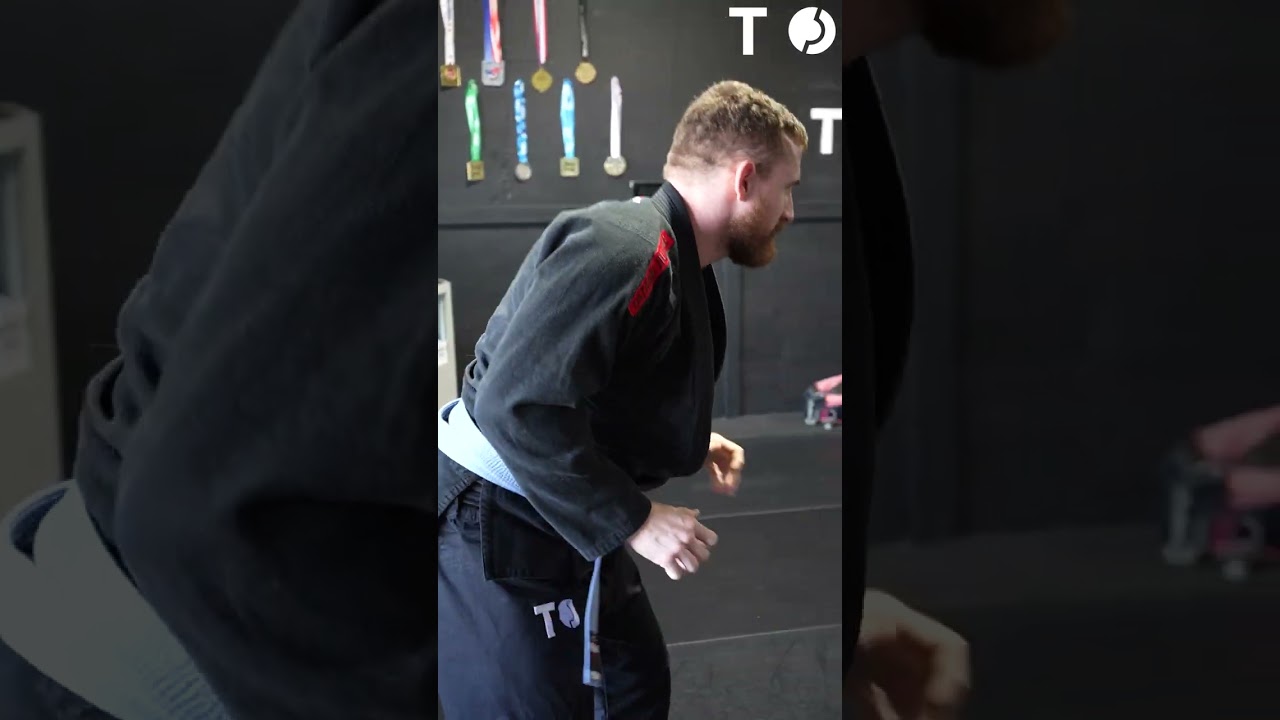 Competition blue belts be like...