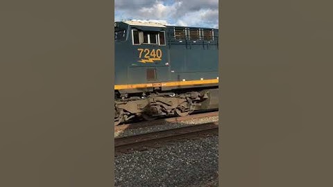 CSX 7901 trailing a manifest train. #shorts