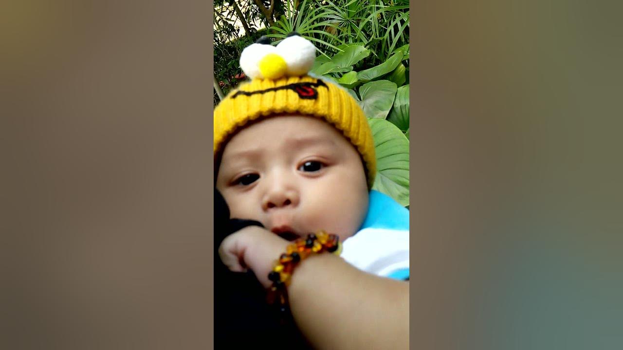 Balita lucu "kallista" ikut kesekolahan kakak kekey with baby kenzo R.A