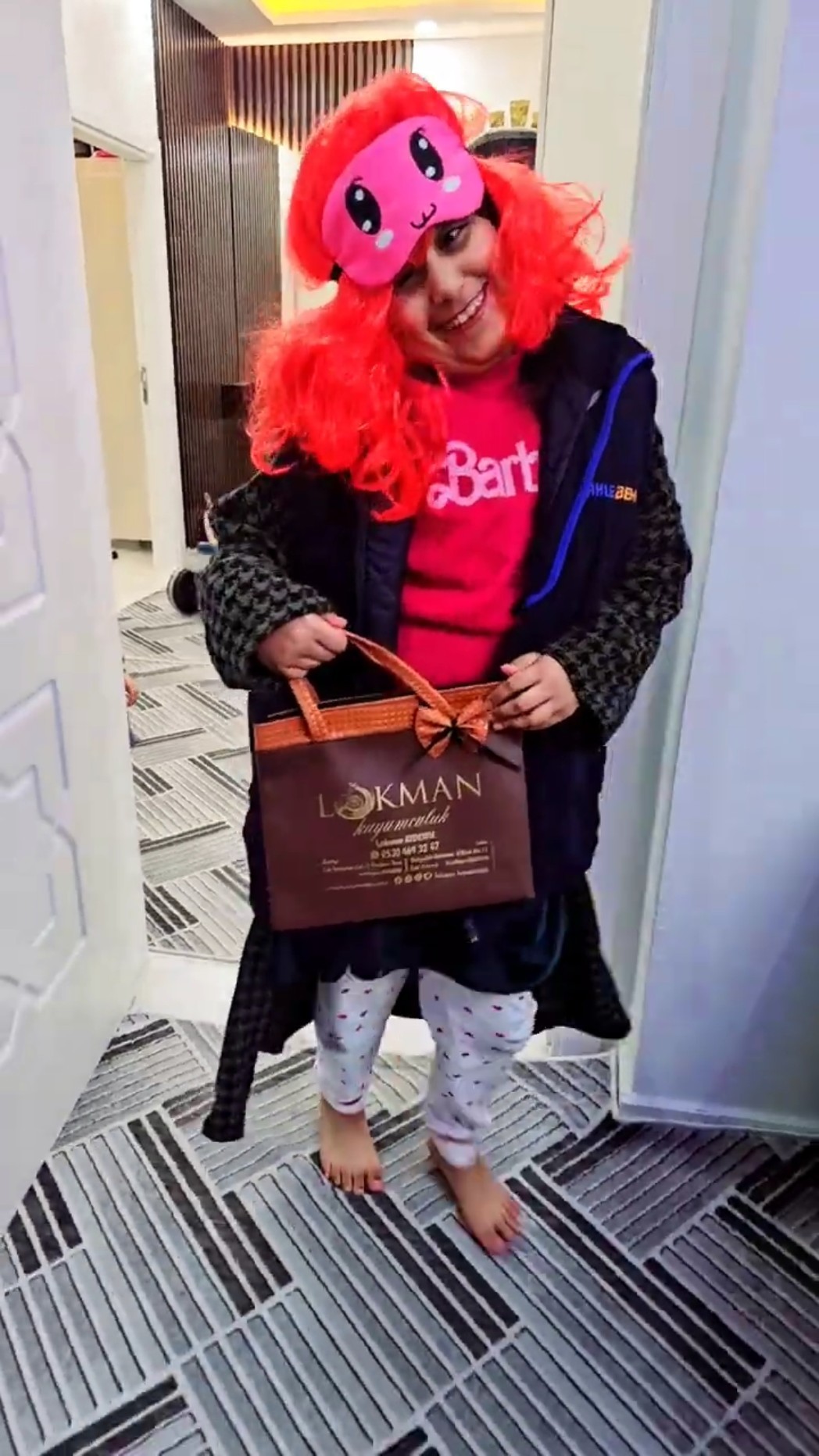 ازياء كوميدي مع هيلين وهيفي ورفقاتهم