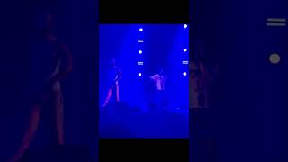 PaoPao sube Con Mora a Cantar Algo Así Remix en Coca Cola Music Hall #youtubeshorts