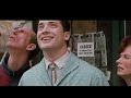بيفضل هو و أهله في مخبأ سرى تحت الأرض لمدة 35 سنة و لما بيطلع بيتصدم صدمة عمره بيفضل هو و أهله في مخبأ سرى تحت الأرض لمدة 35 سنة و لما بيطلع بيتصدم صدمة عمره
