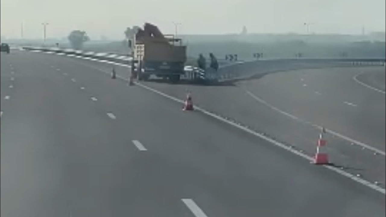 لا زالت بعض التفاصيل والتشطيبات الصغيرة في طريق السيار برشيد تيط مليل