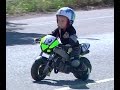 Record Mundial, Niño de Un Año Conduciendo Una Moto.