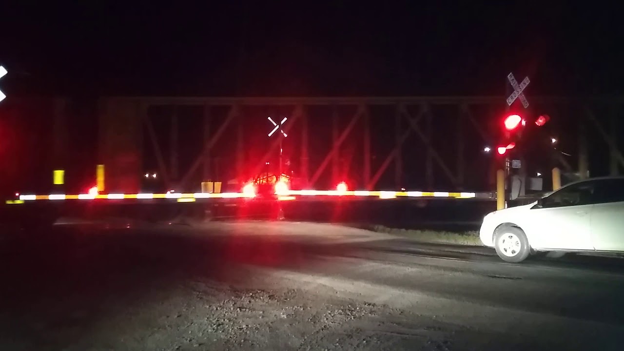CSX local Train F784 headed Southbound With CSXT 358 in the lead ...