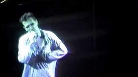 The Smiths - FrankIy, Mr Shankly - Brixton Academy 24th Oct 1986