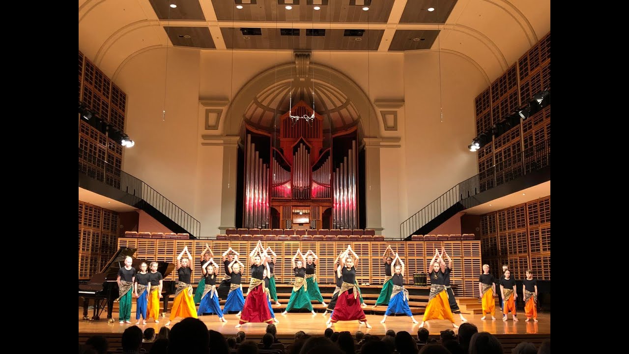 Longest Way Round composed by Bonnie Nilsson performed by Valla Voices.