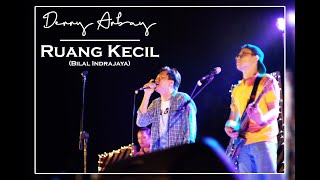 Derry Arbay - Ruang Kecil (Bilal Indrajaya) Live at Cawan Coffee Singkawang