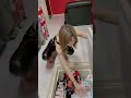 態度の悪い女スパイ?が取った物が…