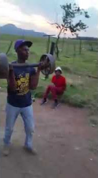 Gweso Tizi nzito kutoka kwa vijana wetu wana tafuta sikic pati