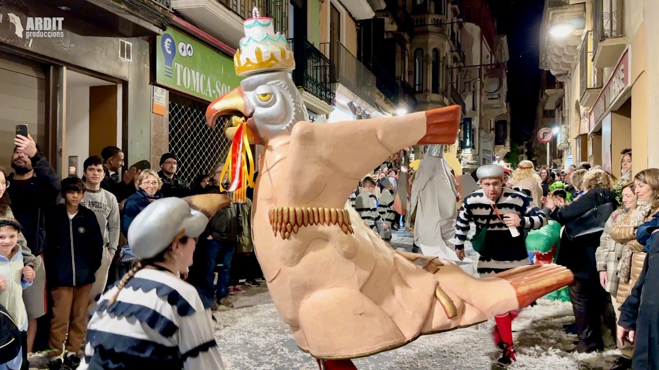 RUA DE CARNAVAL, Amb l’ÀLIGA PLOMADA i els seus Balls