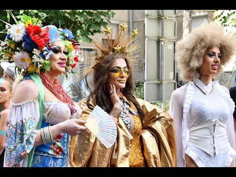 NO COMMENT | Ukraine hosts biggest ever LGBT pride parade