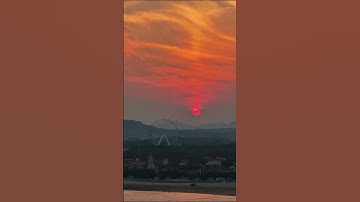 Thumbnail of 晚霞绚烂，落日如诗。Gorgeous sunset glows like a poem.Encountering the Most Beautiful Sunshine   #Rizhao