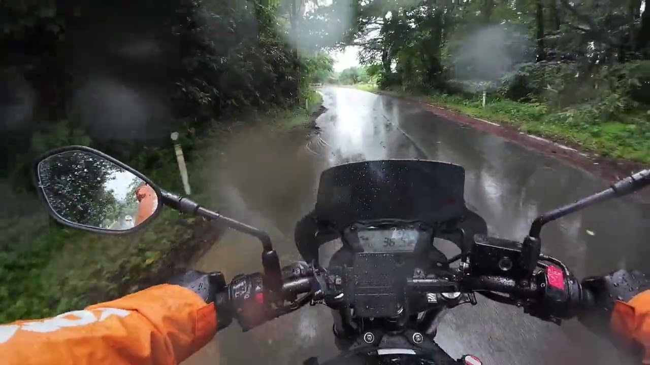 ★SV650 ウォータースプラッシュ！！