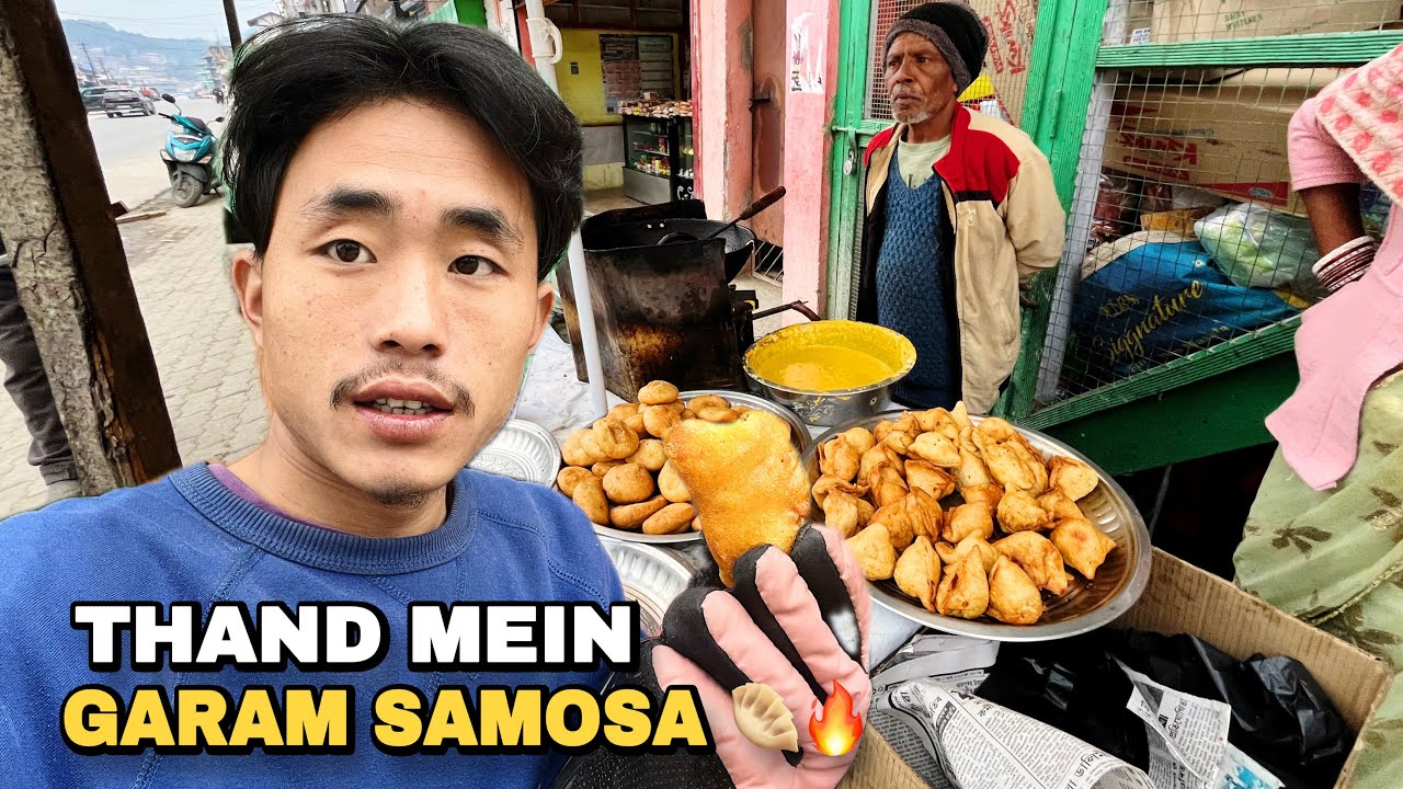 Thand Mein Garam Samosa 🥟🔥 | Local Bazaar Street Food
