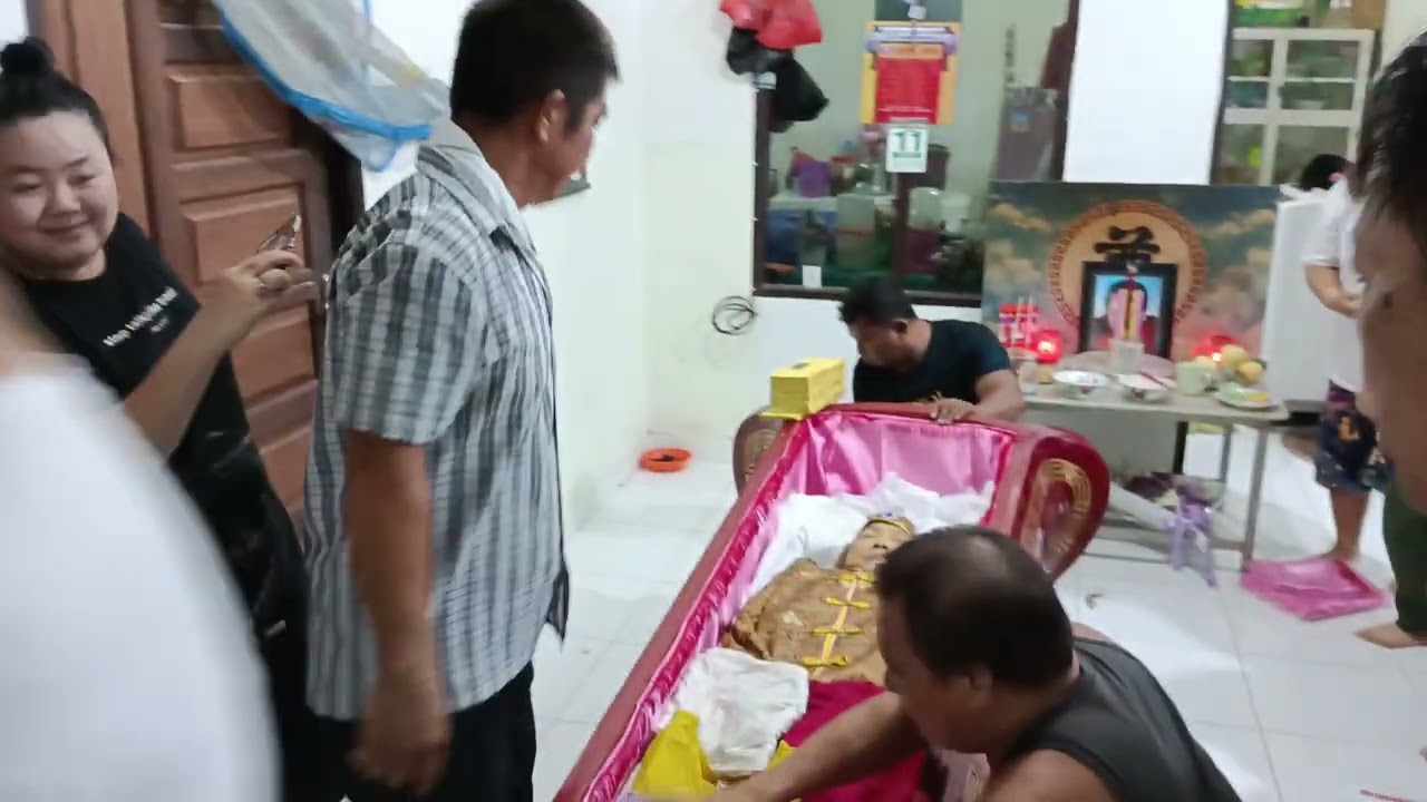 Ritual pemakaman mama kami tercinta DJIE KUI SIU part 2 #nyiplian