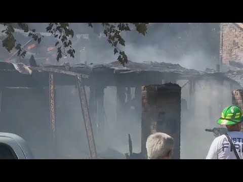 3 families displaced following Austin fire | FOX 7 Austin - YouTube