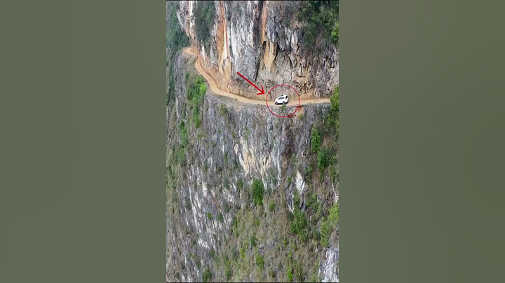 贵州有一条挂壁公路一边悬崖峭壁一边万丈深渊