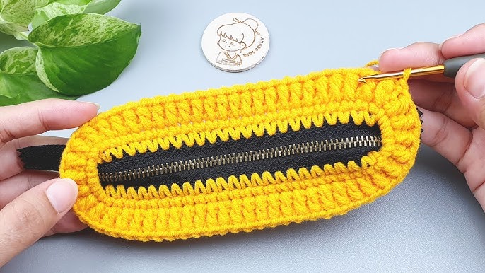 Wowww! 🤩 Crochet pencil case with zipper🔥DIY Crochet gift🎁 