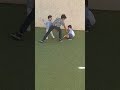 واخد الملعب كله ليه