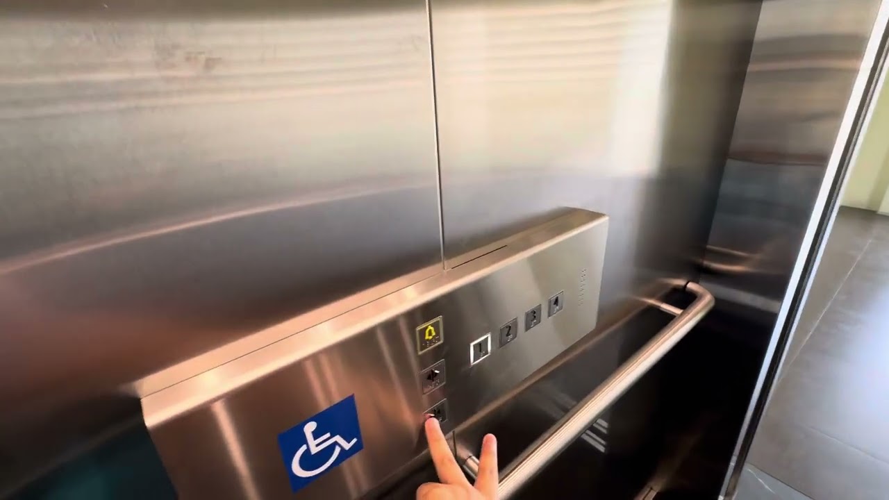 KONE KDS 330 MonoSpace Elevator at Woodlands North Plaza (Lift A).