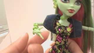 Monster High Dolls Venus McFlytrap Review