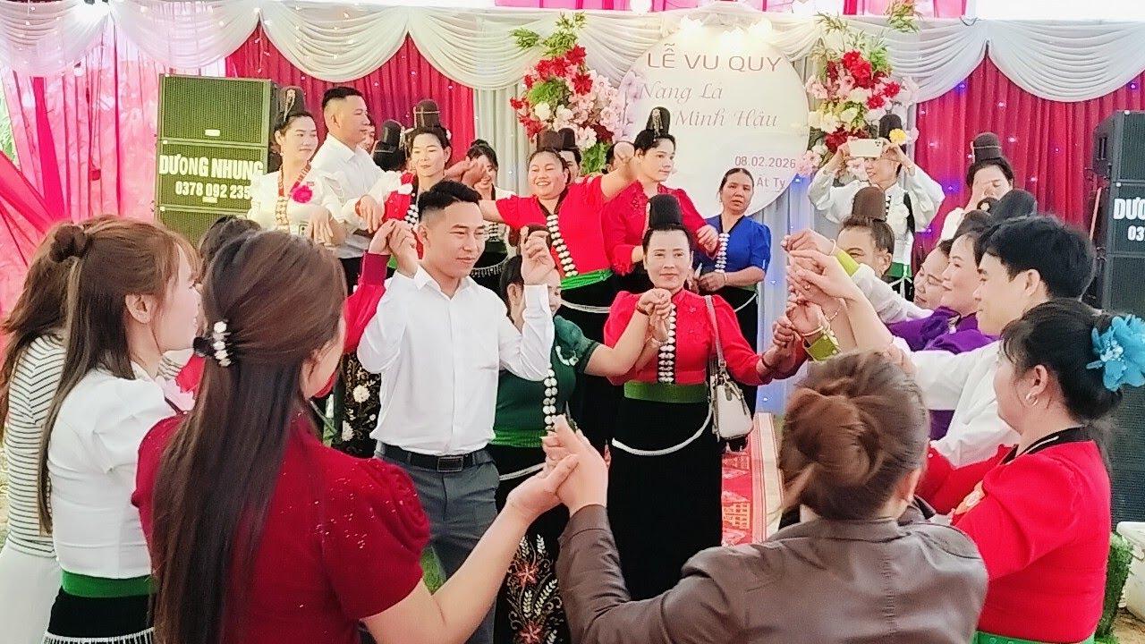 Các êm pả nhảy mừng lễ vu quy nang lạ rất tuyệt vời mọi người Ạ 