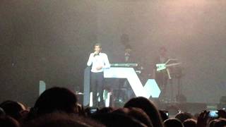 Stromae Oakland, Ca - Debut De Tous Les Memes Tin Tin