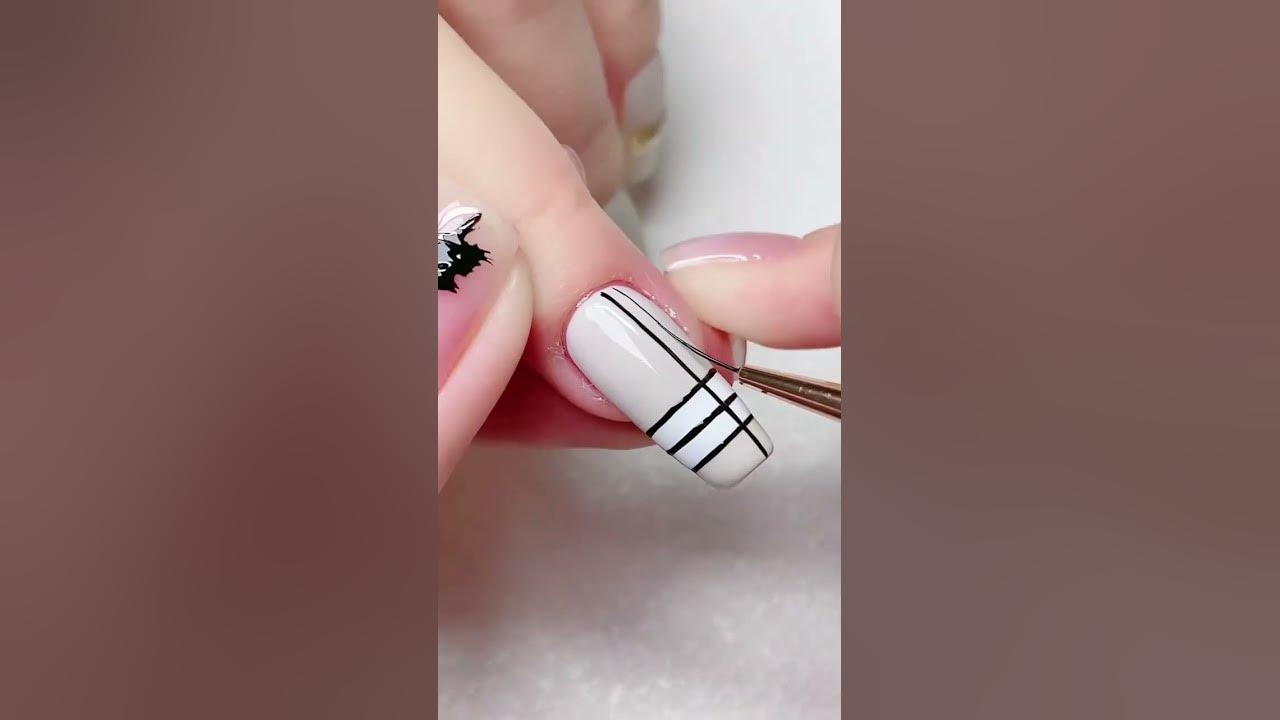 How to use nail art liner brushes, Line Practice