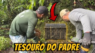 Encontramos tesouro inacreditável do padre!
