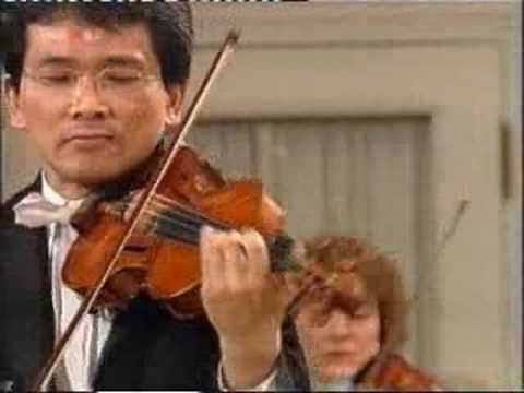 Bach - Concerto for Two Violins BWV 1043 - 2. Largo ma non t