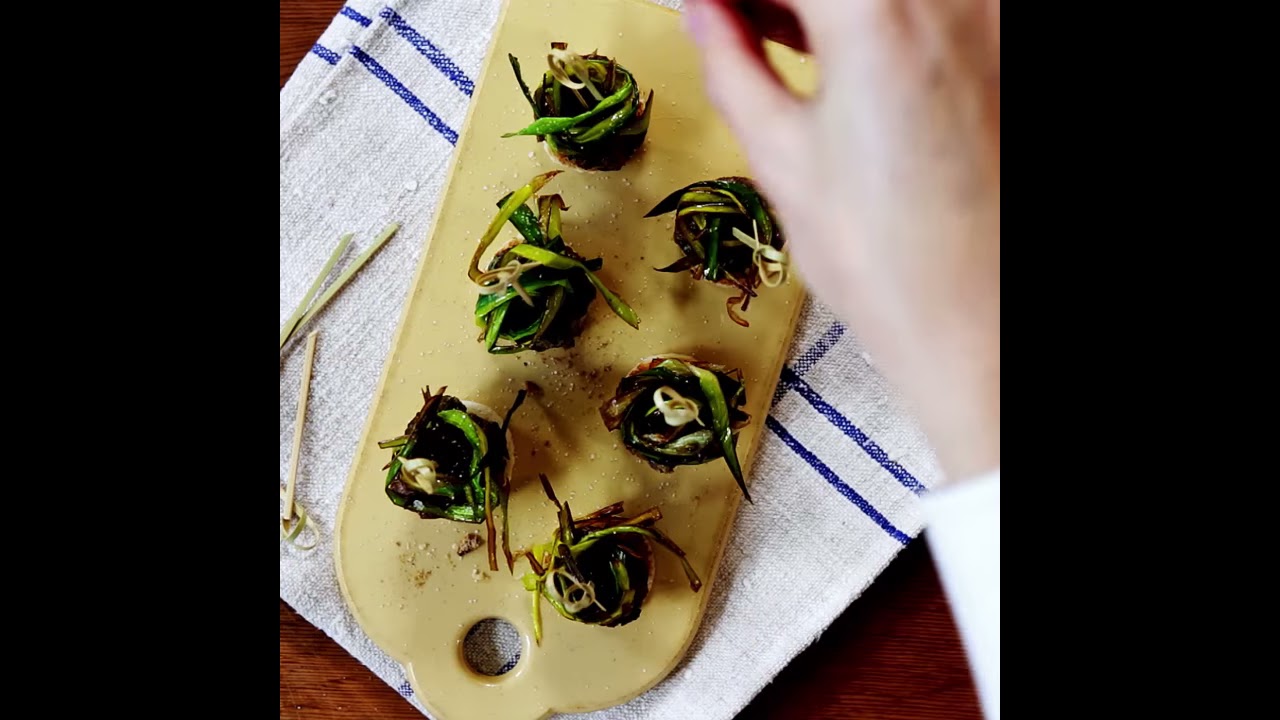 Hacktätschli mit Lauchstroh - Rezept von Betty Bossi &amp; Miele - YouTube