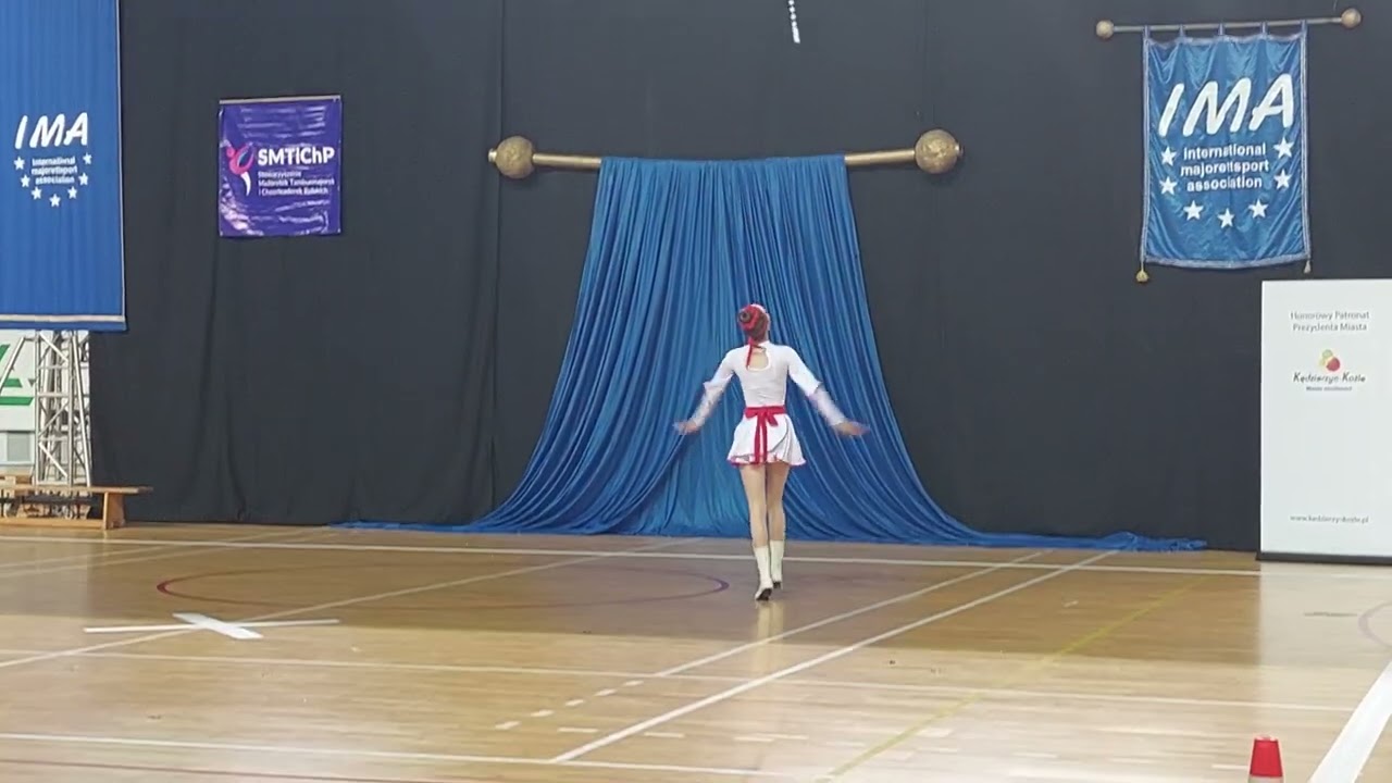 Solo buława seniorki 2021- Patrycja Kwiatkowska- Dziewczęta z Buławami- Drezdenko