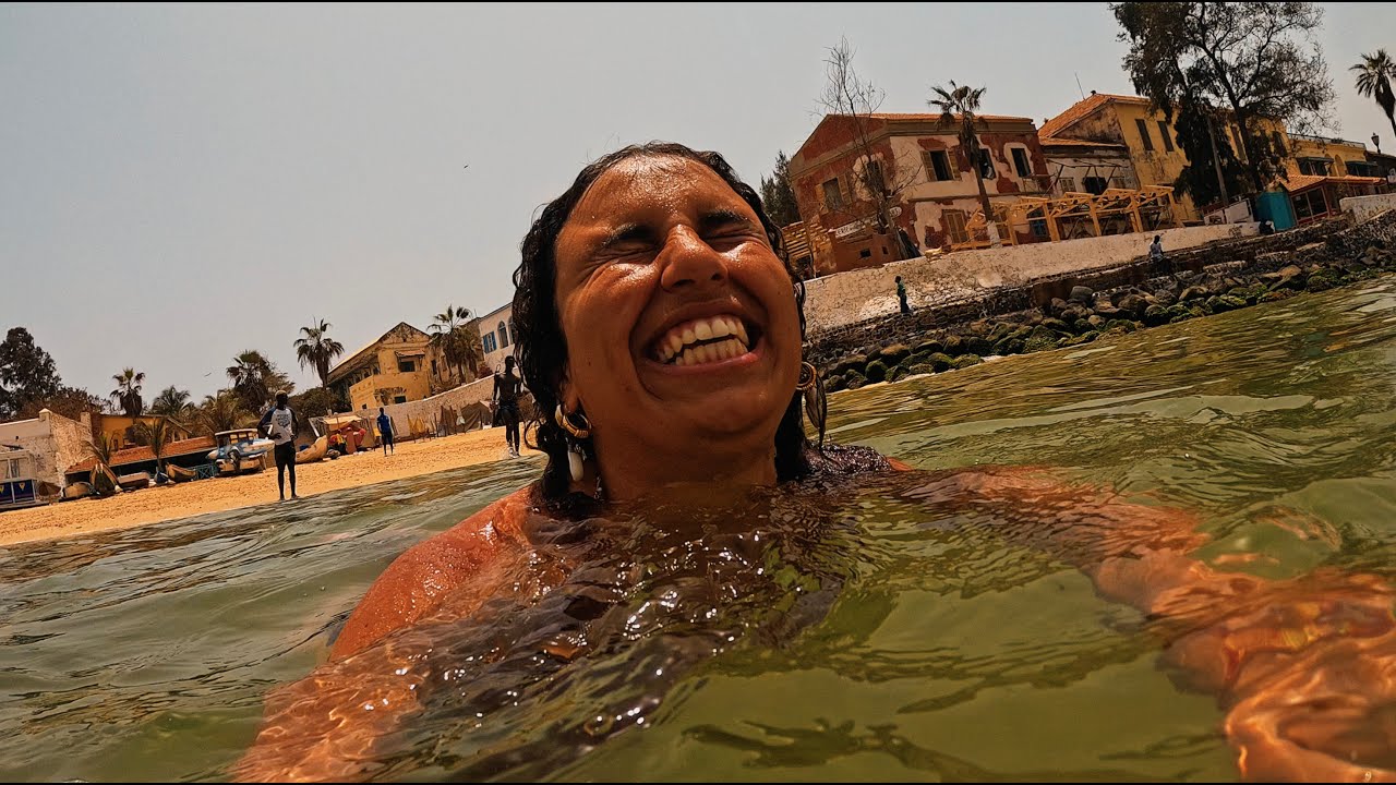 Rencontre extraordinaire d'un vieux sage sur l'île de Gorée 🇸🇳