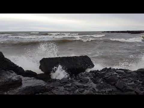 Video: Sērfošanas Viesuļvētras Irene [PICS] - Matador Tīkls