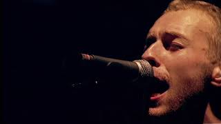 Coldplay - Clocks (Live at Glastonbury 2002)