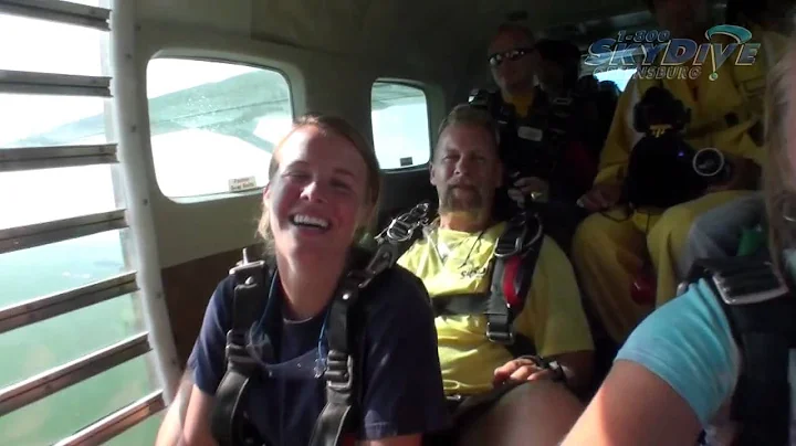 Kelli Brewer's Tandem skydive!