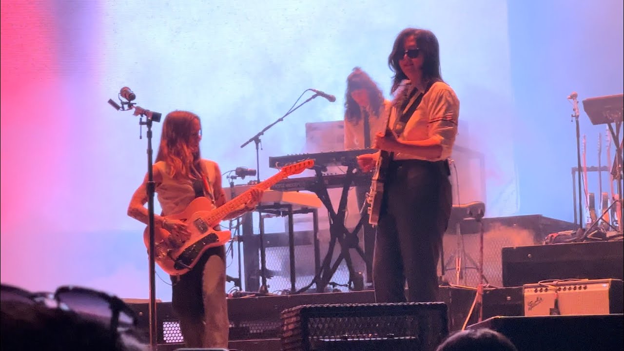 boygenius Boyfriends (Toronto 2023) YouTube