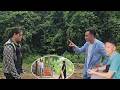 Khanh's mother said things to goad Manh into seeking out Tuyet and picking a fight