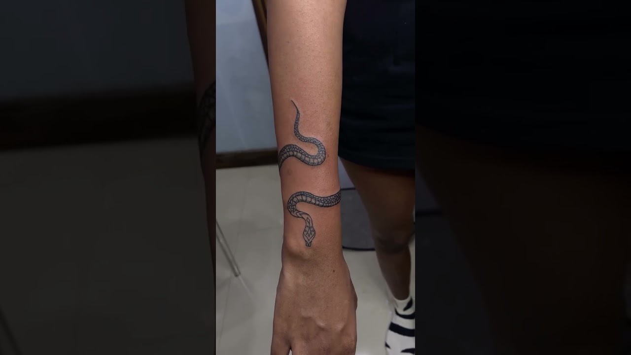 #snake  #tattoo #Shorts#YouTubeShorts#ShortsVideo#ShortsFeed#YTShorts#viralshorts ​⁠ 8369592755