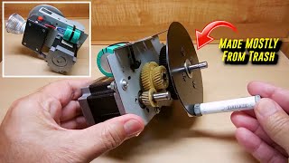 Powerful Homemade Supercapacitor Crank Generator LED Spotlight!