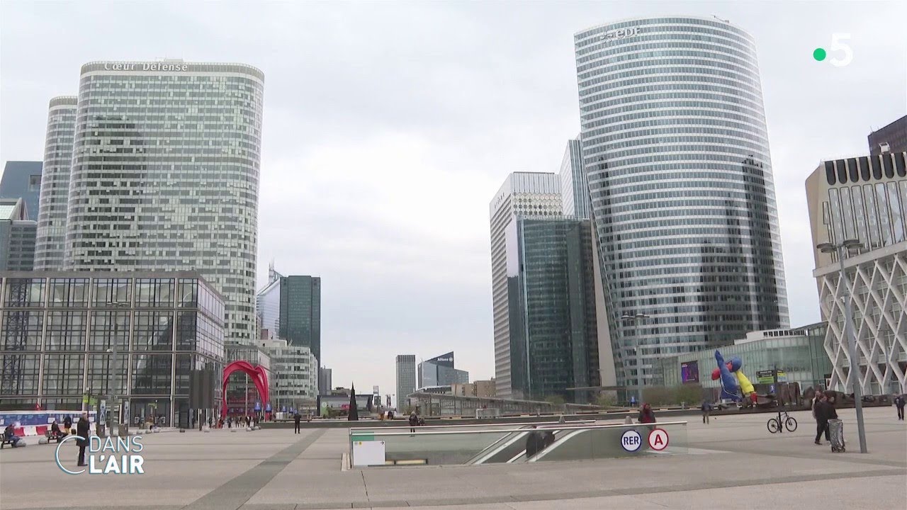 Poussivement, la France se confine - Reportage #cdanslair 16.03.2020